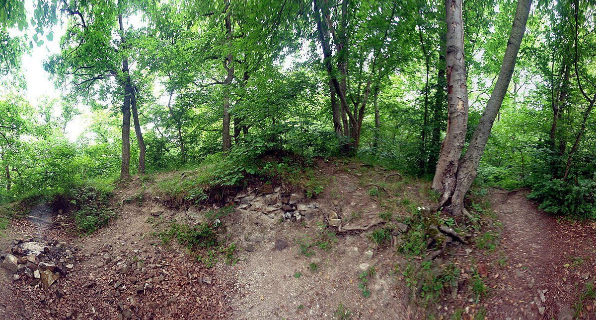 zřícenina hrádku Karlík