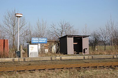 Hladké Životice místní nádraží