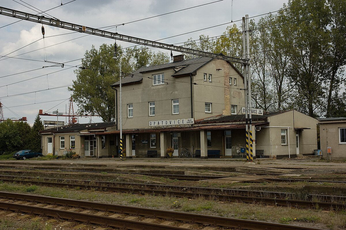 Opatovice nad Labem-Pohřebačka
