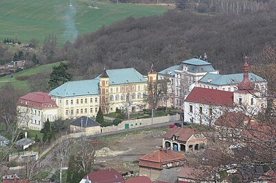 Zámek Kostomlaty pod Milešovkou