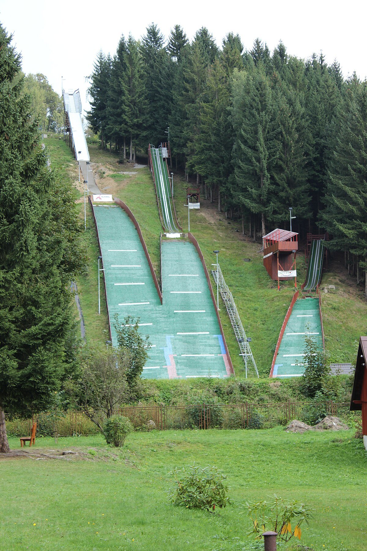 Skokanské můstky Desná