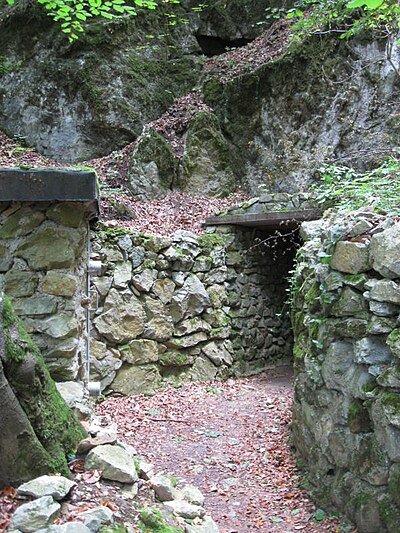 Holštejnská jeskyně