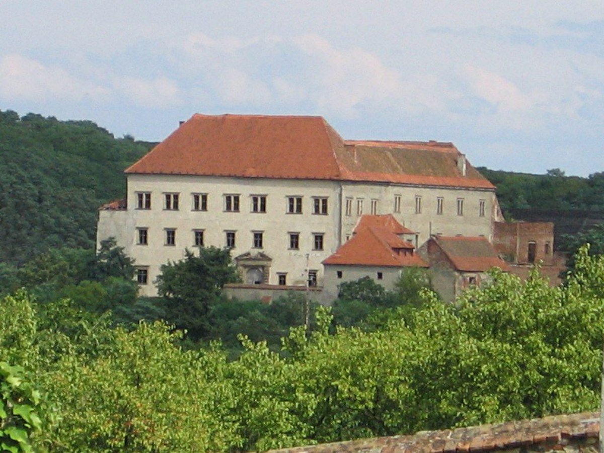 Hrad a Zámek Dolní Kounice