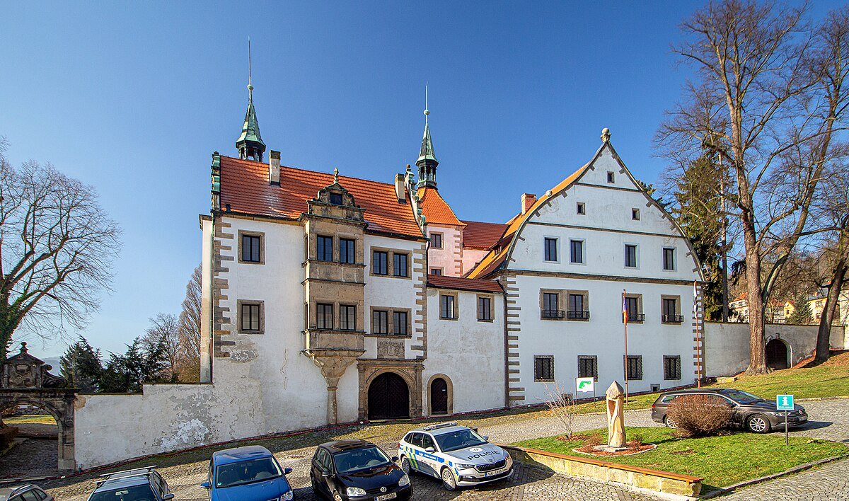 Zámek Benešov nad Ploučnicí