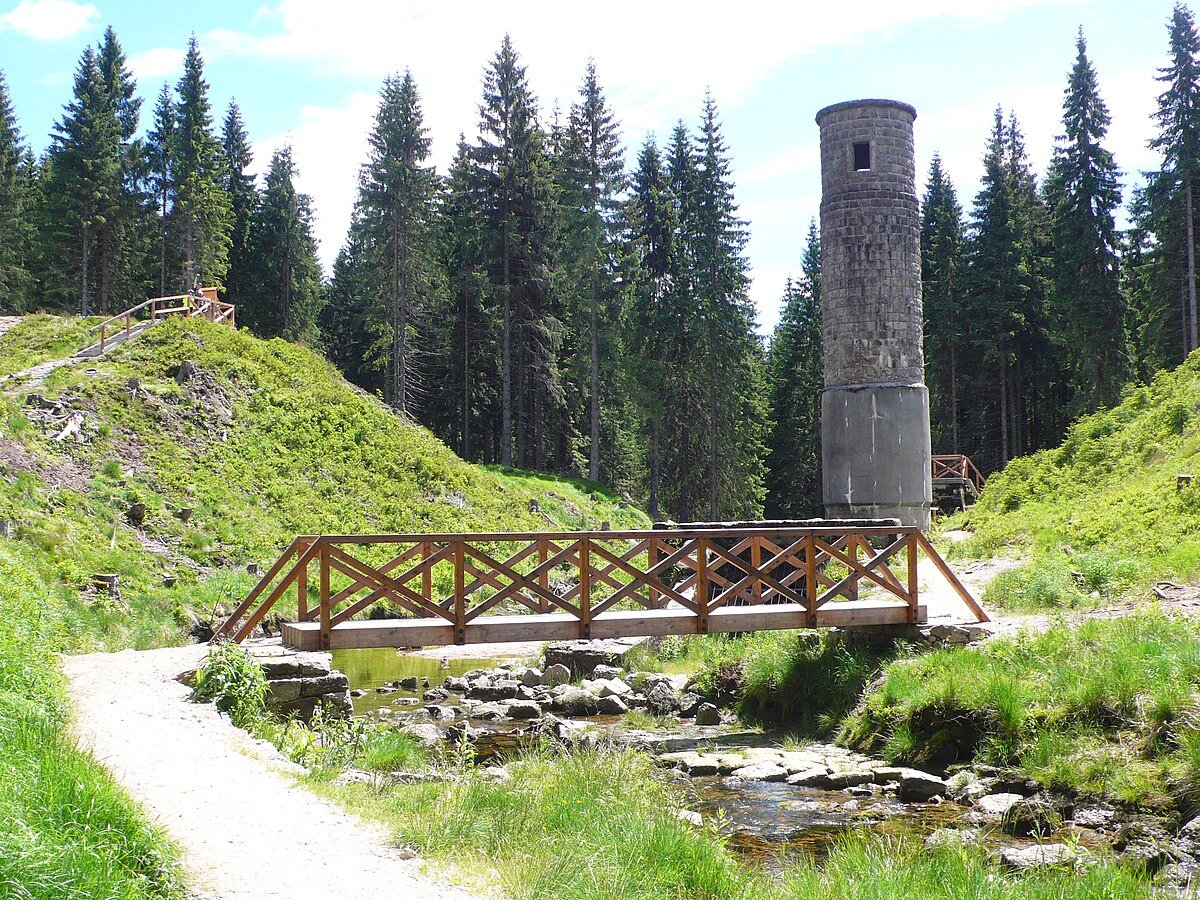 protržená přehrada Bílá Desná