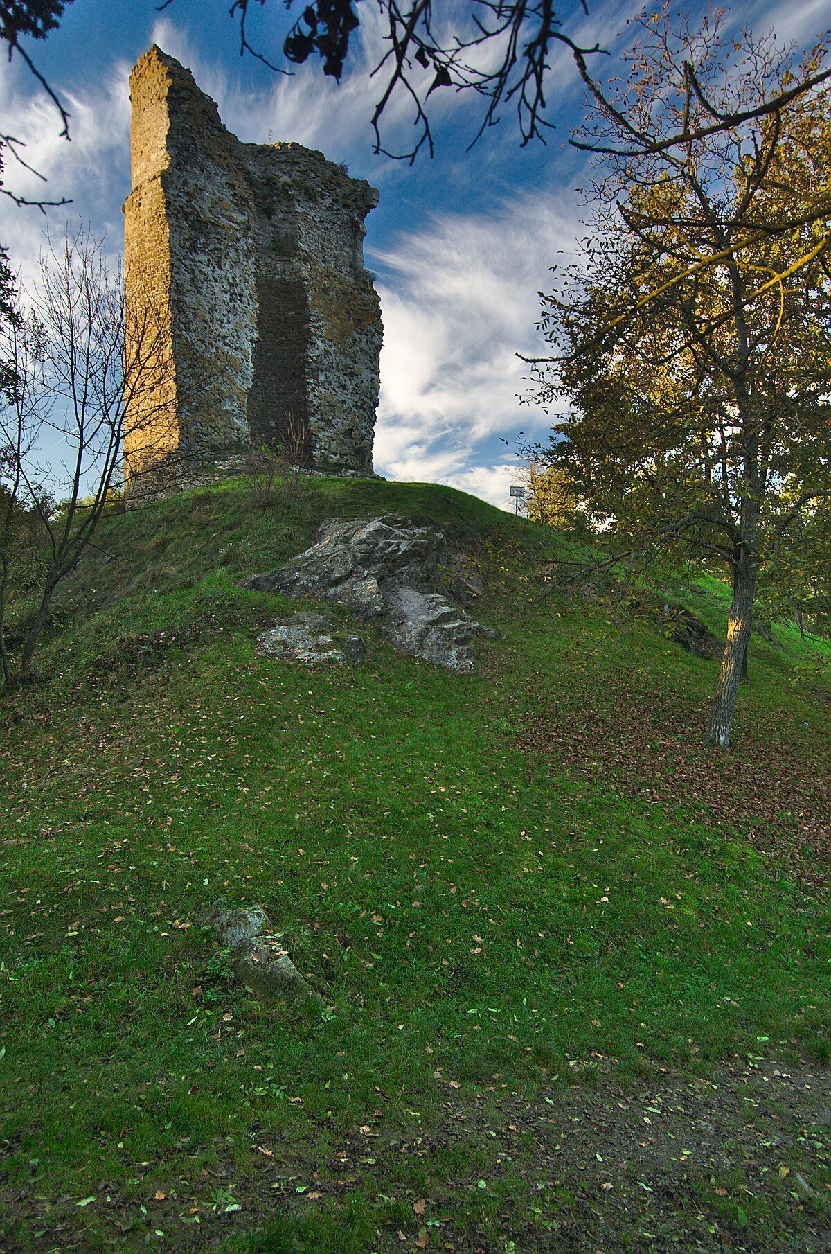 Zřícenina Dolního hradu Otaslavice