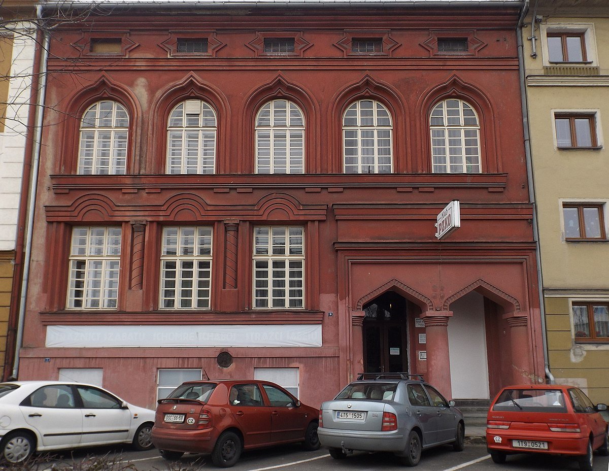 Bývalá židovská synagoga;Klub PZKO