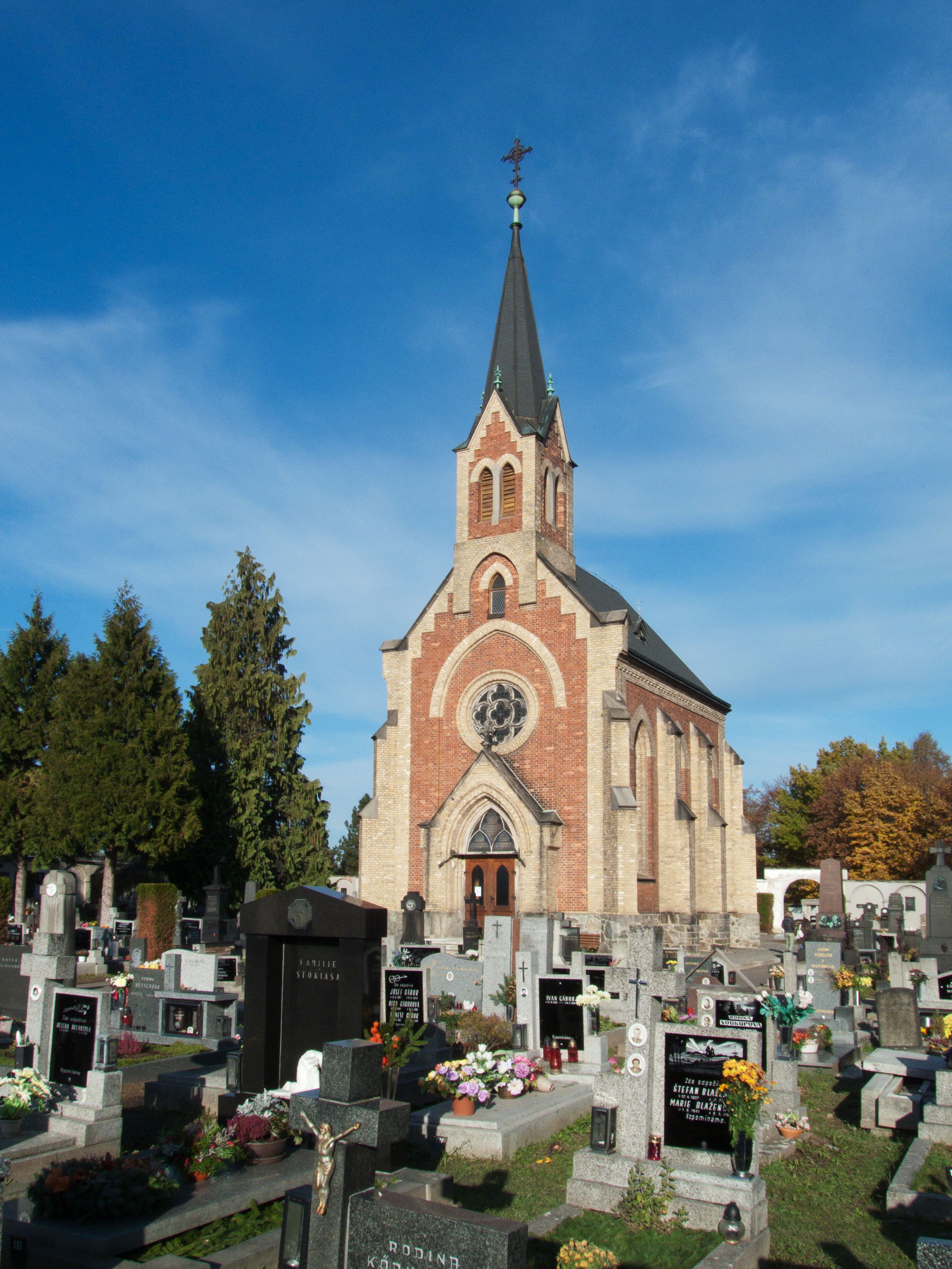 Hřbitovní kaple Panny Marie Bolestné