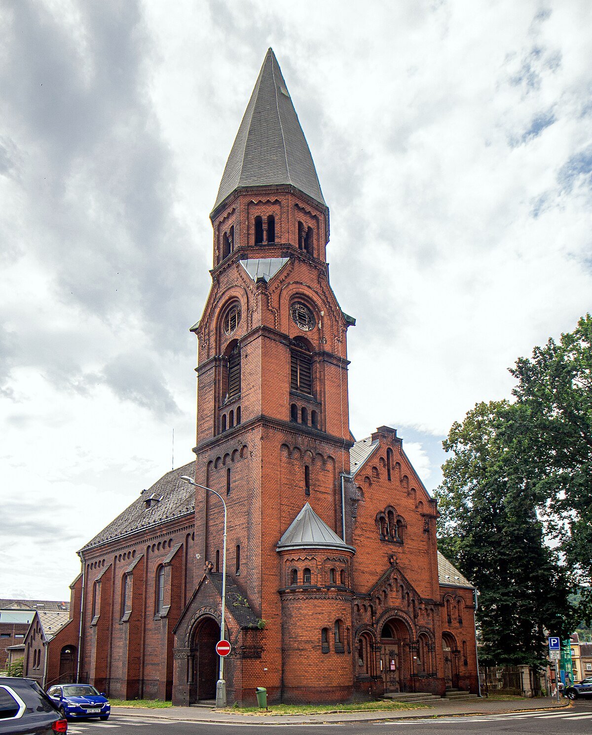 Chrám Apoštola Pavla (červený kostel)